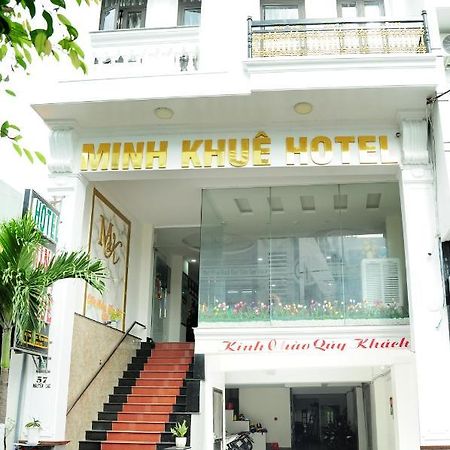 Minh Khue Hotel Куїнон Екстер'єр фото