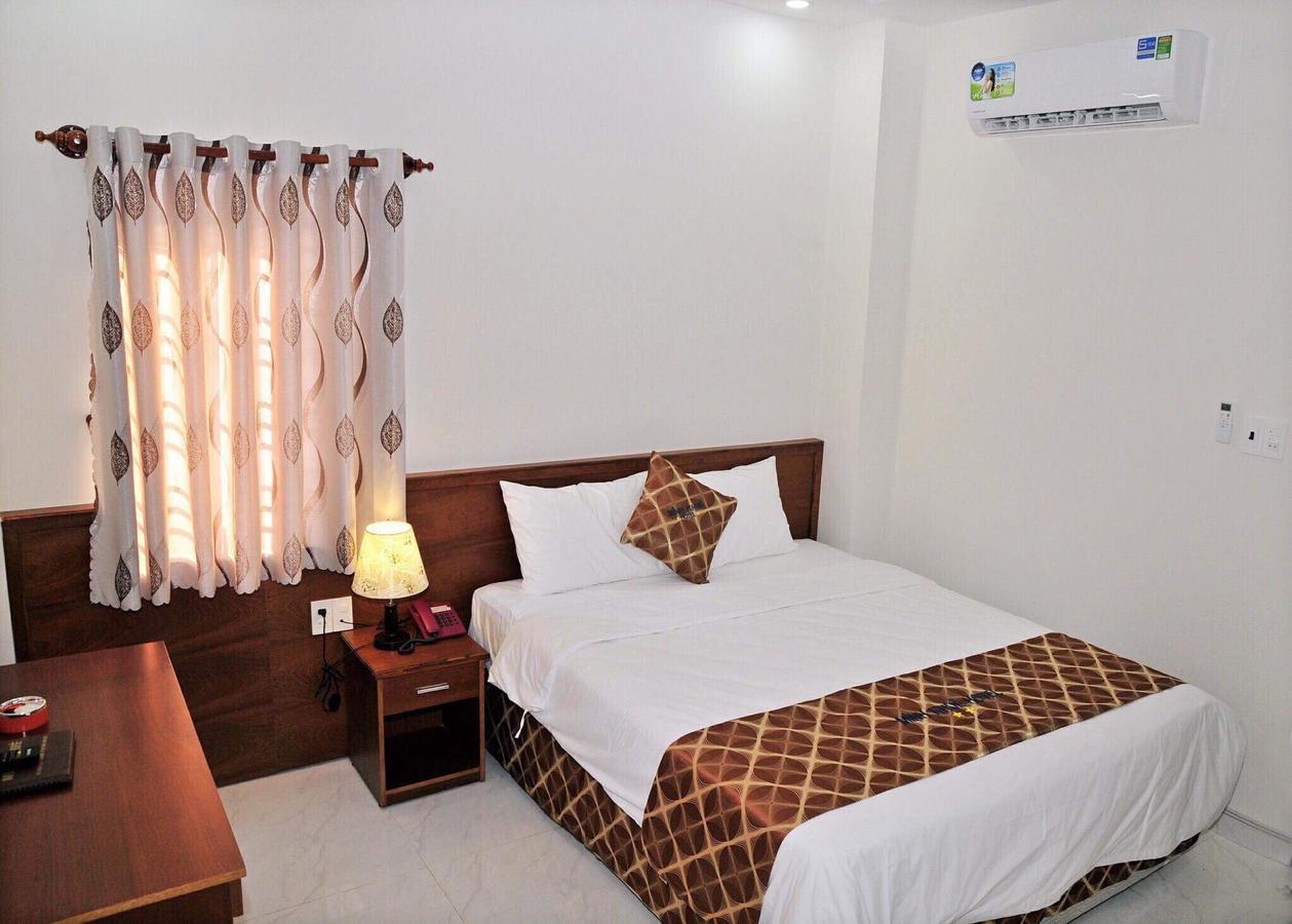 Minh Khue Hotel Куїнон Екстер'єр фото